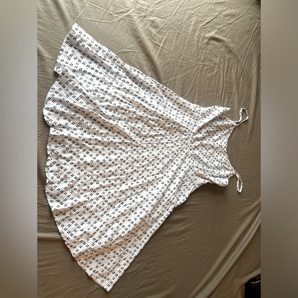 old-navy-diamond-print-dresses
